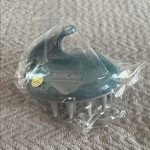 💋3/$10💋NWT Briogeo Blue Scalp Shower Massager Brush Haircare